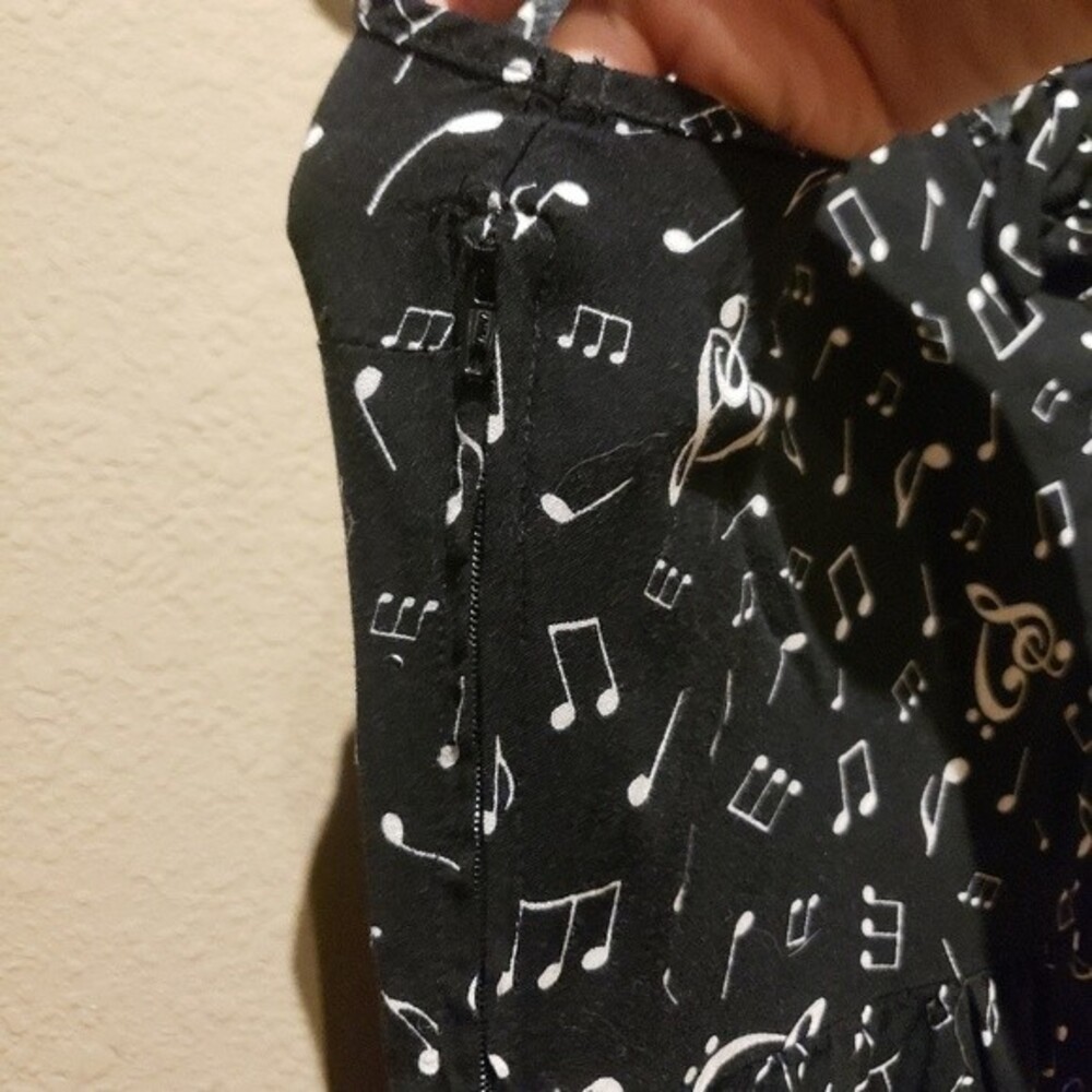 Hot Topic Fit and Flare Black White Music Note Dress Size Small - Picture 4 of 7